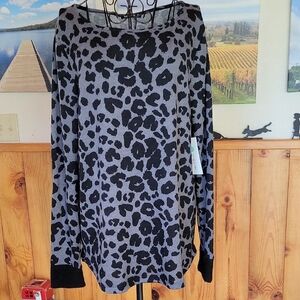 Pink Clover Gray and Black Leopard Print Top